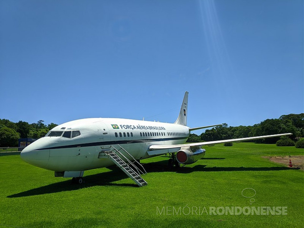 || Avião