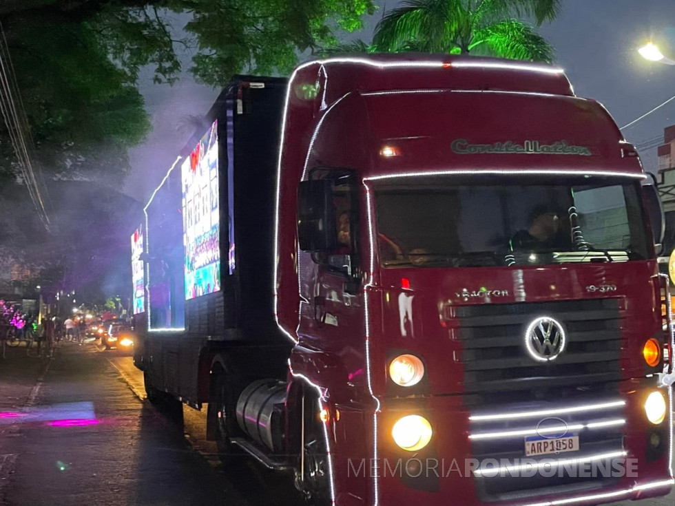 || Carreata da Noite de Luzes 2021 do Colégio Evangélico Martin Luther, de Marechal Cândido Rondon, dezembro de 2021.
Imagem: Acervo Imprensa - PM-MCR - FOTO 26 -