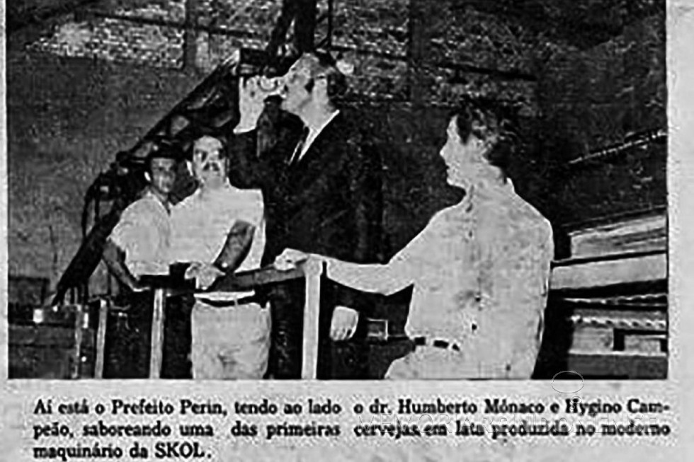 || Álvaro Perin, prefeito municipal de Rio Claro, sorvendo uma das primeiras cervejas em lata produzidas no Brasil, em abril de 1971.
Imagem: Acervo Folha de S. Paulo. Reprodução do jornal