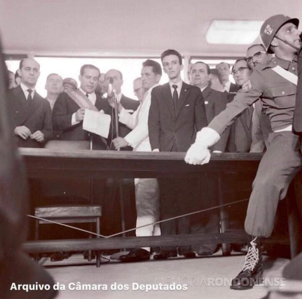 || Posse de João Goulart (Jango) na Presidência da República, em  setembro de 1961.
Imagem: Acervo Câmara dos Deputados - FOTO 9 -