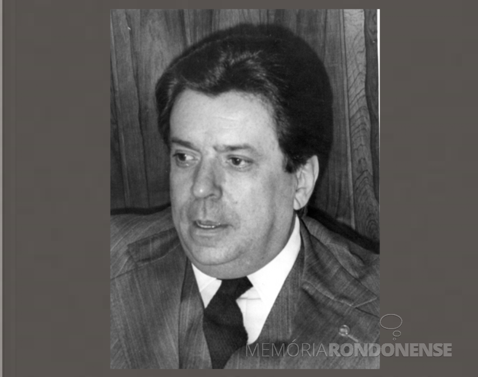 || Deputado federal Norton Macedo que discorreu sobre a forte estiagem no Oeste do Paraná, em março de 1978.
Imagem: Acervo Câmara dos Deputados - FOTO 9 - 