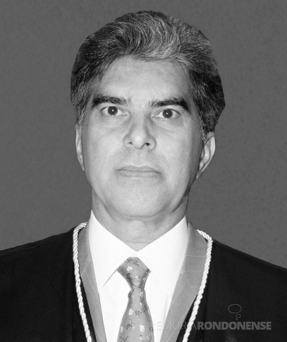 || Promotor público Leonel Cunha que assumiu a Vara do Crime, Família e Menores da Comarca de Marechal Cândido Rondon, em agosto de 1989.
Imagem: Acervo TJPR - FOTO 8 -