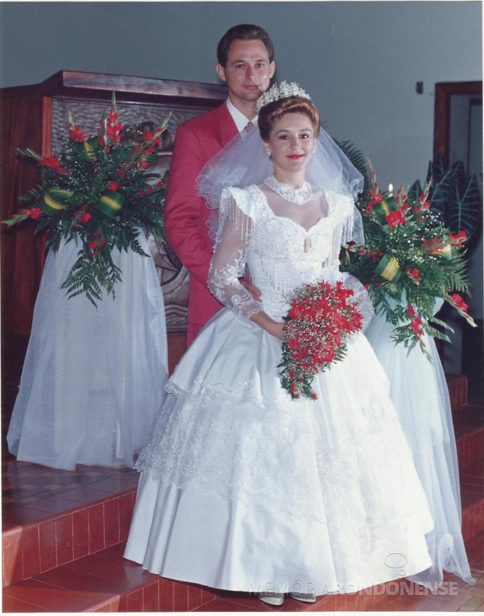 || Noivos Clair Trento e Eloir Petry que se casaram em julho de 2001.
Imagem; Acervo pessoal/Facebook - FOTO 10 - 