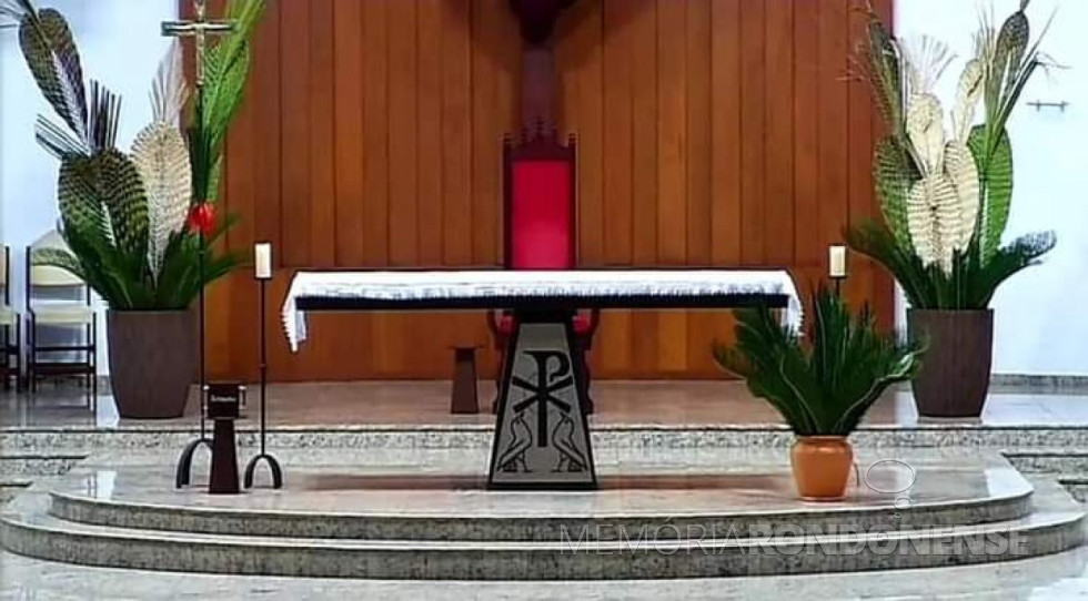 || Presbitério da Igreja Matriz Sagrado Coração de Jesus enfeitado para a celebração do Domingo de Ramos, de 2022.
Imagem: Acervo da Paróquia - FOTO 17 -