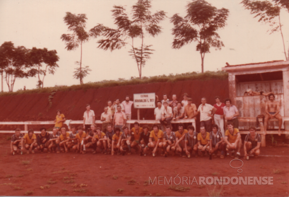 || Inauguração do estádio SER Concórdia, no município de Marechal Cândido Rondon (PR), em abril de  1978.
Imagem: Acervo Família Bier - FOTO 4 - 