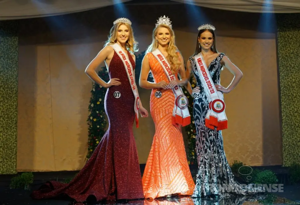 || Soberanas do concurso Miss Mercedes 2022: 3ª Miss, Camila Nienkoetter (e), Miss Gabriela Larissa Genz e 3ª Miss, Danielli da Silva.
Imagem: Acervo O Presente - FOTO 29 -