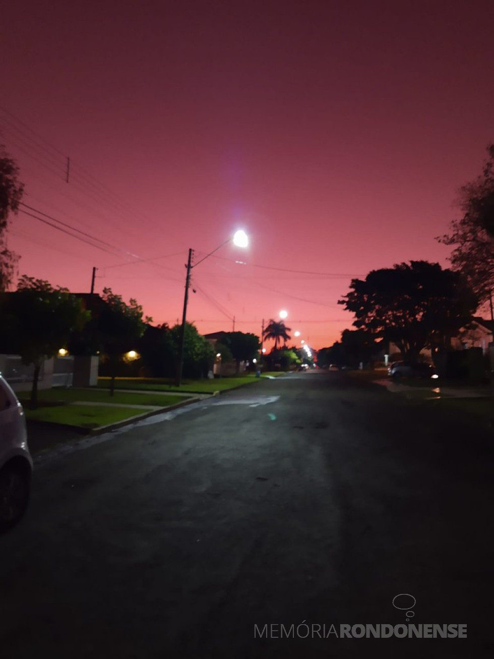 || Entardecer na cidade de Marechal Cândido Rondon em 22 de agosto de 2022, fotografado desde o Bairro Ana Paula.
Imagem: Acervo e crédito do rondonense Matias Graff - FOTO 12 -
