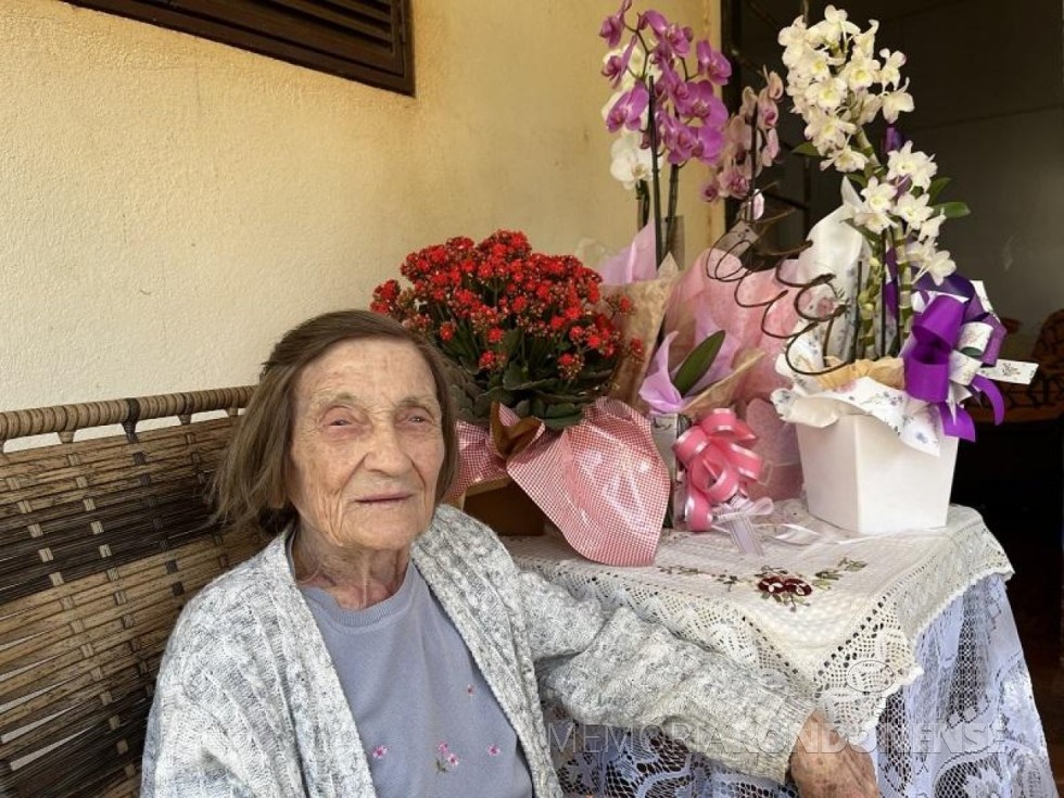 || Linda Lotte Herzog, moradora de Nova Santa Rosa (PR) que comemorou 100 anos, em agosto de 2022.
Imagem: Acervo Portal Nova Santa Rosa - FOTO 15 -