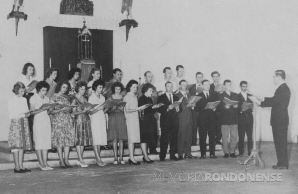 || Coral pioneiro da Igreja Matriz Cristo Rei, de Toledo (PR), na década de 1950.
Imagem: Acervo não identificado - FOTO 4 - 