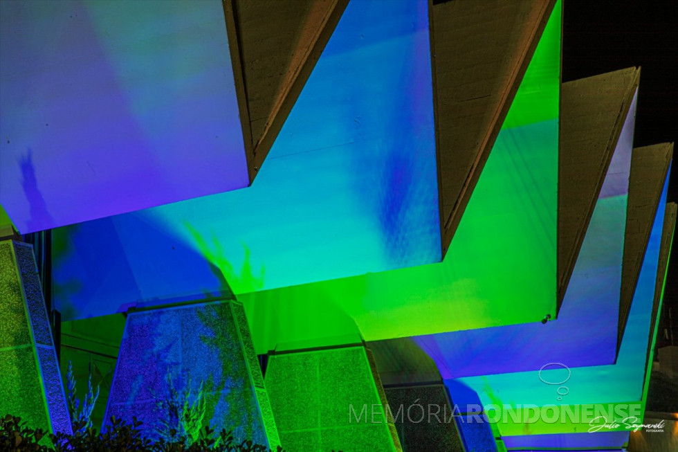 || Outro click da decoração luminosa da Catedral Metropolitana Nossa Senhora Aparecida, de Cascavel (PR), em setembro de 2022.
Imagem: Acervo e crédito Julio Szymanski - FOTO 28 -