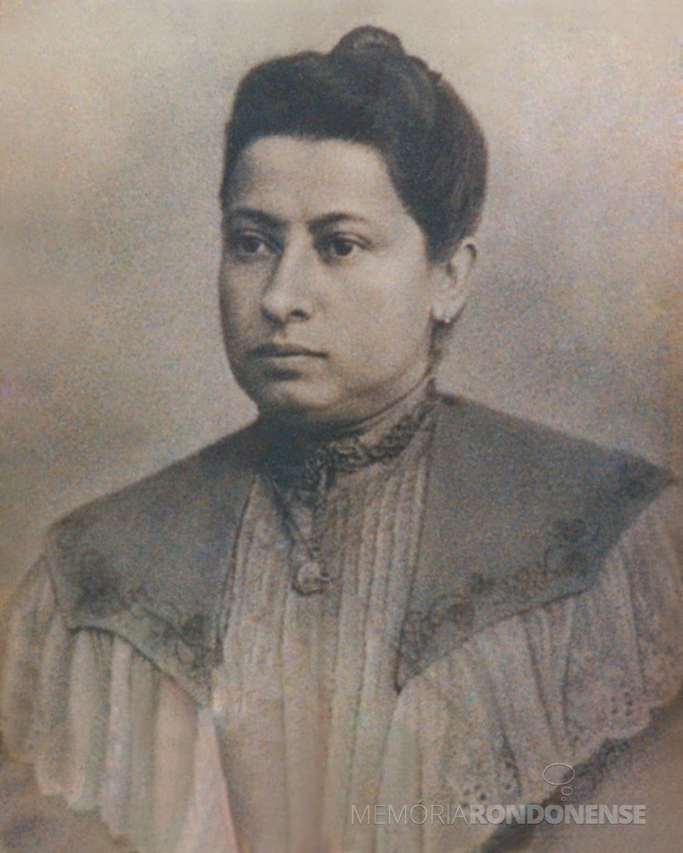 || Júlia Wanderley Petrich, renomadora educadora paranaense, falecida em abril de 1918.
Imagem: Acervo Cassiana Lacerda (Curitiba) - FOTO 3 -