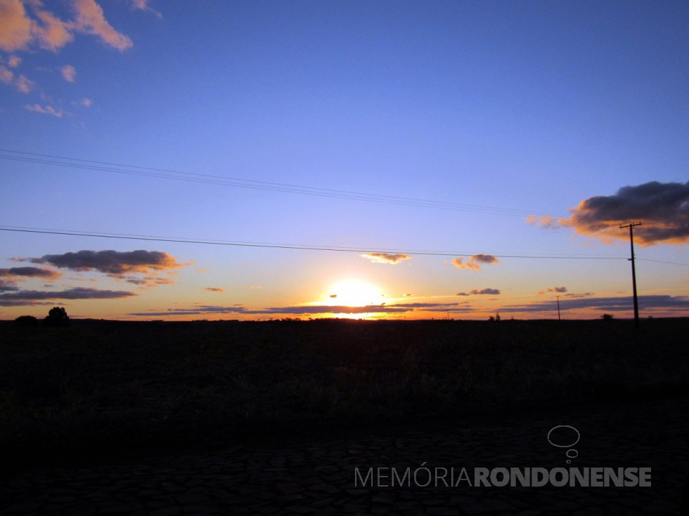 || Anoitecer na cidade de Marechal Cândido Rondon em 09 de setembro de 2022.
Imagem: Acervo e crédito do rondonense Jair Meller - FOTO 17 -