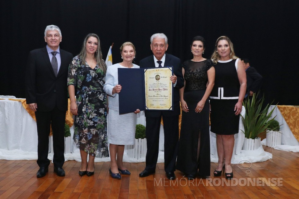 || Doutor Juan Rodolfo Rivas Vilela com seus familiares.
Imagem: Acervo e crédito Marili Bressan - FOTO 8 -