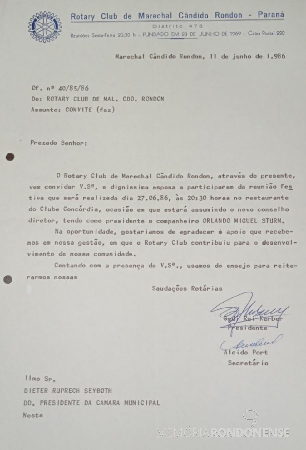 || Cópia do convite dirigido à Câmara Municipal de Marechal Cândido Rondon para a posse da nova diretoria do Rotary Clube, em junho de 1986.
Imagem: Acervo do Legislativo referido - FOTO 6 -