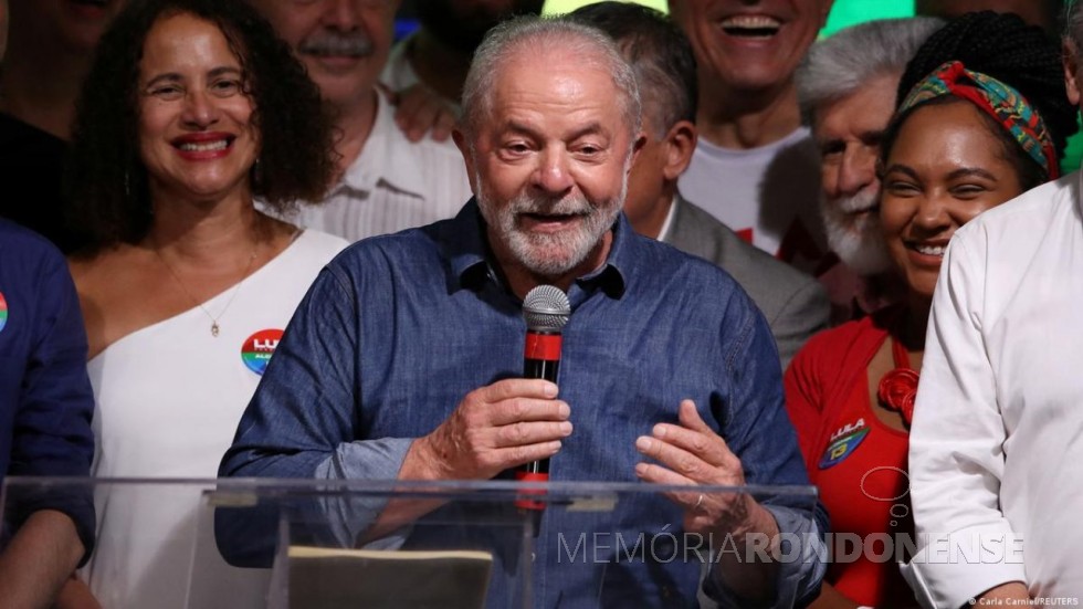 || Lula discursando na cidade de São Paulo após vencer o 2º turno das eleições presidenciais de outubro de 2022.
Imagem: Acervo Jornal Opção - FOTO 22 - 
