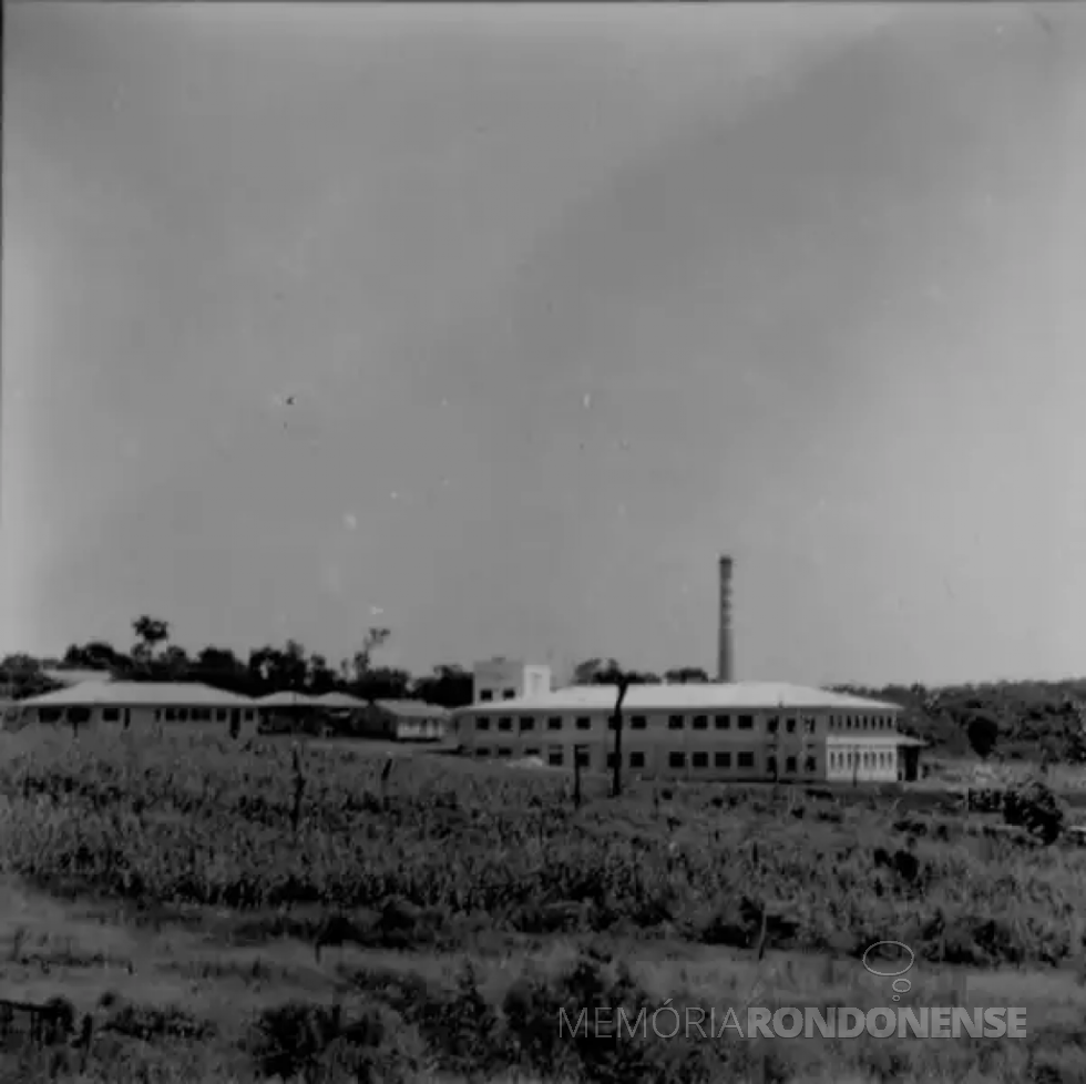 || Antiga estrutura física do extinto Frigorífico Medianeira, na cidade de Medianeira (PR), que encerrou atividades em outubro de 1978.
Imagem: ClimaOnline - FOTO 22 -