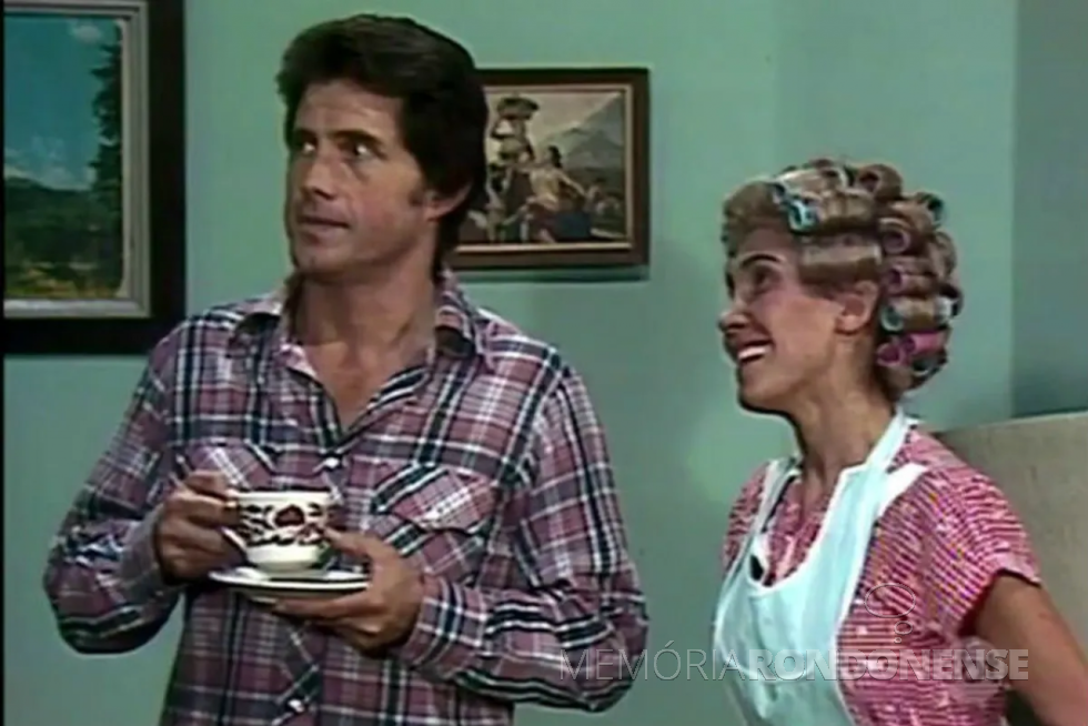 || Héctor Bonilla contracenando com a atriz Florinda Meza Garcia Gomez Bollaños, no famoso clássico 