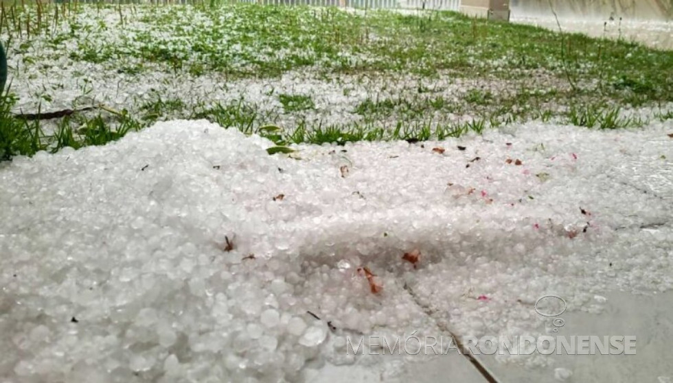 || Queda de granizo em Curitiba e região metropolitana, em 09 de dezembro de 2022.
Imagem: Acervo Tribuna do Paraná - FOTO 33 -