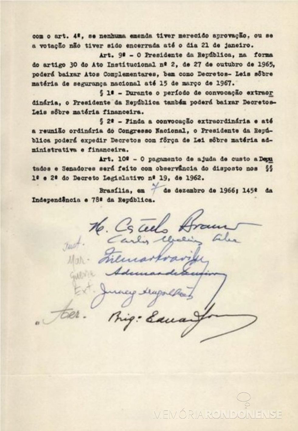 || Página final do Ato Institucional nº 4 (AI 4) enviado ao Congresso Nacional.
Imagem: Acervo Wikipedia - FOTO 4 -