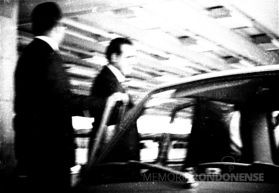 || Haroldo Leon Peres no Aeroporto de Brasília (DF), em 7 de novembro de 1971. 
Imagem: Acervo BR_DFANBSB_V8_MIC_GNC_AAA_76095491_an_03, p. 71. - FOTO 6 -