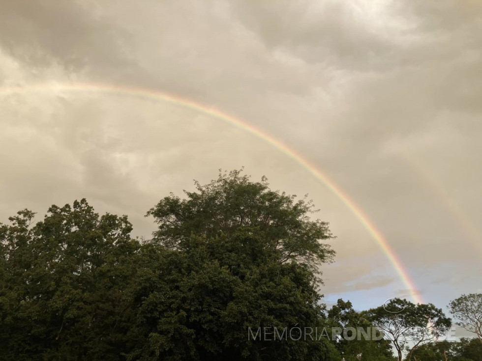 || Arco-íris formado pela queda de chuva na parte nordeste e leste do município de Marechal Cândido Rondon fotografado por Elton Hollmann desde a Linha Guavirá, em 19 de janeiro de 2023 - FOTO 18 -