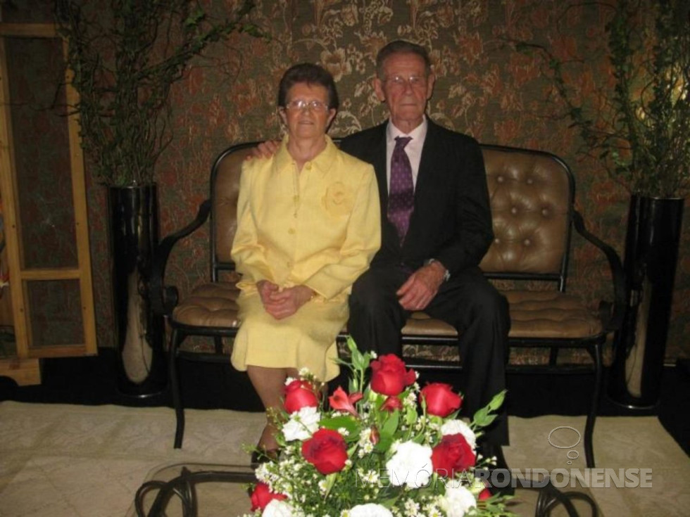 || Pioneiro Alberto Reinaldo Engelmann, da cidade de Toledo, com a esposa Lucina, ele falecido em março de 2014.
Imagem: Acervo |Prefeitura Municipal de Toledo - FOTO 8 -