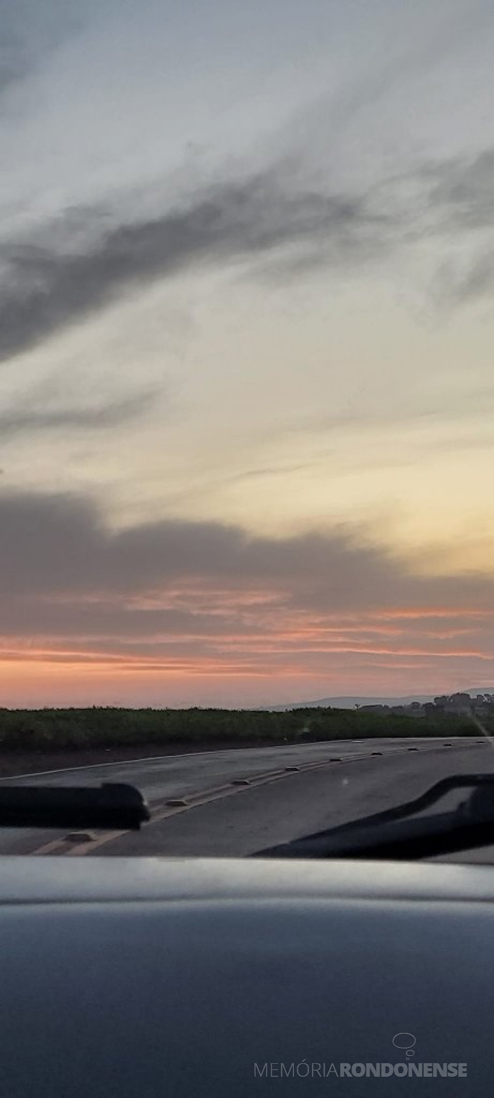 || Pôr do sol no município de Marechal Cândido Rondon, em 06 de fevereiro de 2023, em imagem clicada pela rondonense e pioneira Ilda Bet - FOTO 20 -