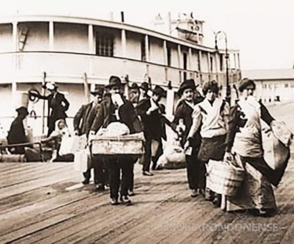 || Desembarque dos irmãos Neugebauer em Porto Alegre, no ano de 1887.
Imagem: Acervo de Valesca Pertesen (RS) - FOTO 3 - 