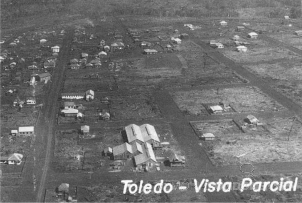 || Cidade de Toledo (PR) no ano de 1956.
Imagem: Acervo Omero Renato Bordin/Adair Krolow - FOTO 9 -