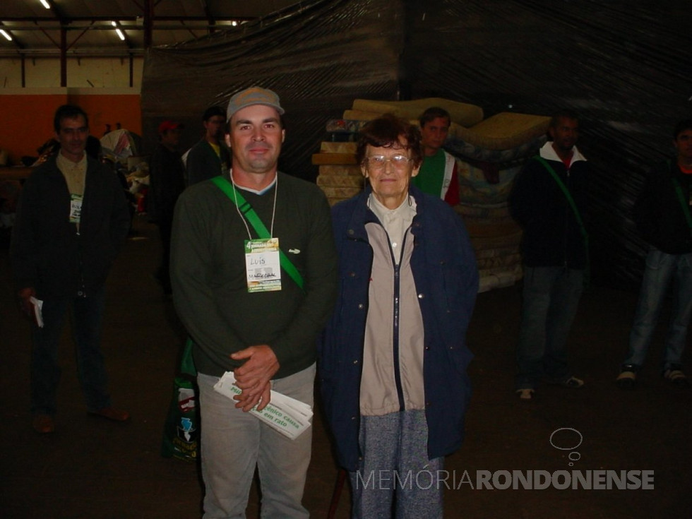 || Luiz Walter Hedel em companhia da ecologista austro-brasileira Ana Maria Primavesi, em abril de  2025.
Imagem: Arquivo Pessoal - FOTO 9 - 