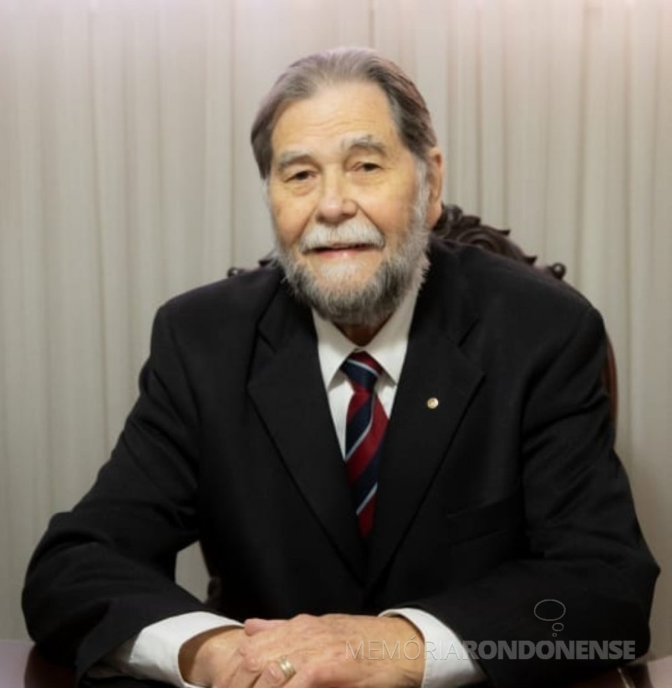 || Juíz de Direito Paulo Roberto Hilgenberg (foto recente) que assumiu a comarca de Marechal Cândido Rondon, em abril de 1978.
Imagem: Acervo pessoal - FOTO 4 -