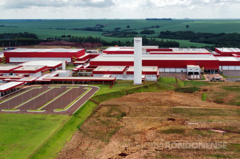 || Vista aérea da unidade frigorífica da Frimesa, inaugurada em dezembro de 2022.
Imagem: Acervo AEN / PR - crédito Ari Dias - FOTO 33 -