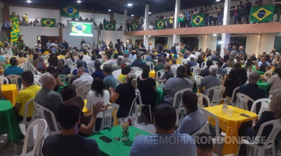 || Público prestigiando o lançamento da Associação Direita Toledo Paraná, na cidade de Toledo, em abril de 2023.
Imagem: Acervo Jornal do Oeste - crédito: Márcio Pimental - FOTO 19 - 