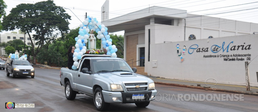 || Carreata da imagem de Maria Mãe da Igreja, na comemoração de maio de 2023, em ruas das cidade de Marechal Cândido Rondon.
Imagem: Acervo Oficina da Foto Rosane Kunzler - FOTO 22 - 