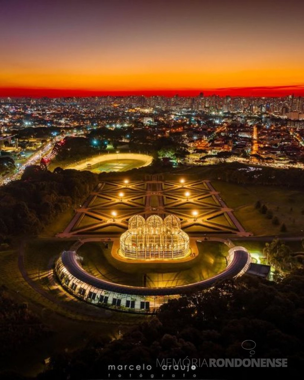 || Entardecer em Curitiba no dia 17 de maio de 2023 em click de Marcelo Araújo, a partir do Jardim Botânico.