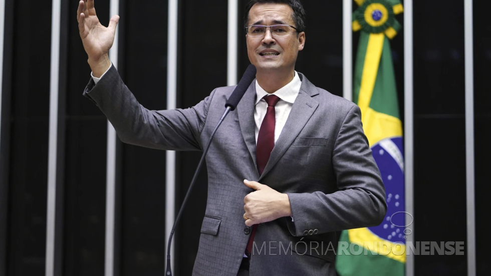 || Deltan Dallagnol que teve indeferida o seu registro de candidatura a deputado federal pelo TSE e a consequente perda de mandato, em maio de 2023.
Imagem: Acervo UOL - FOTO 15 -