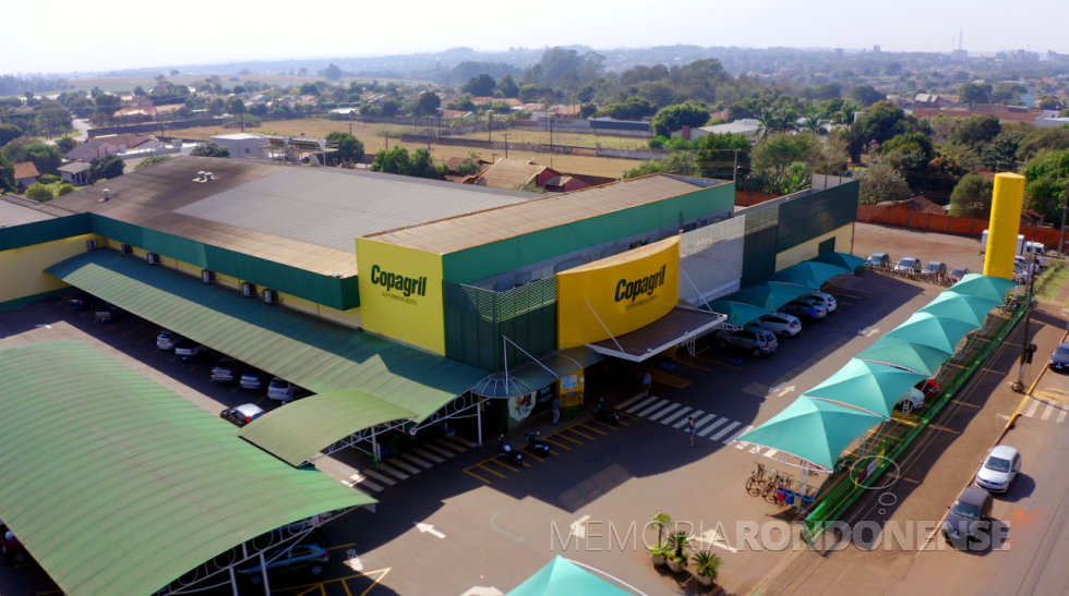 || Supermercado Copagril || no Bairro Vila Gaúcha, em Marechal Cândido Rondon, em vista aérea de 2023.
Imagem: Acervo Comunicação Copagril - FOTO 16 