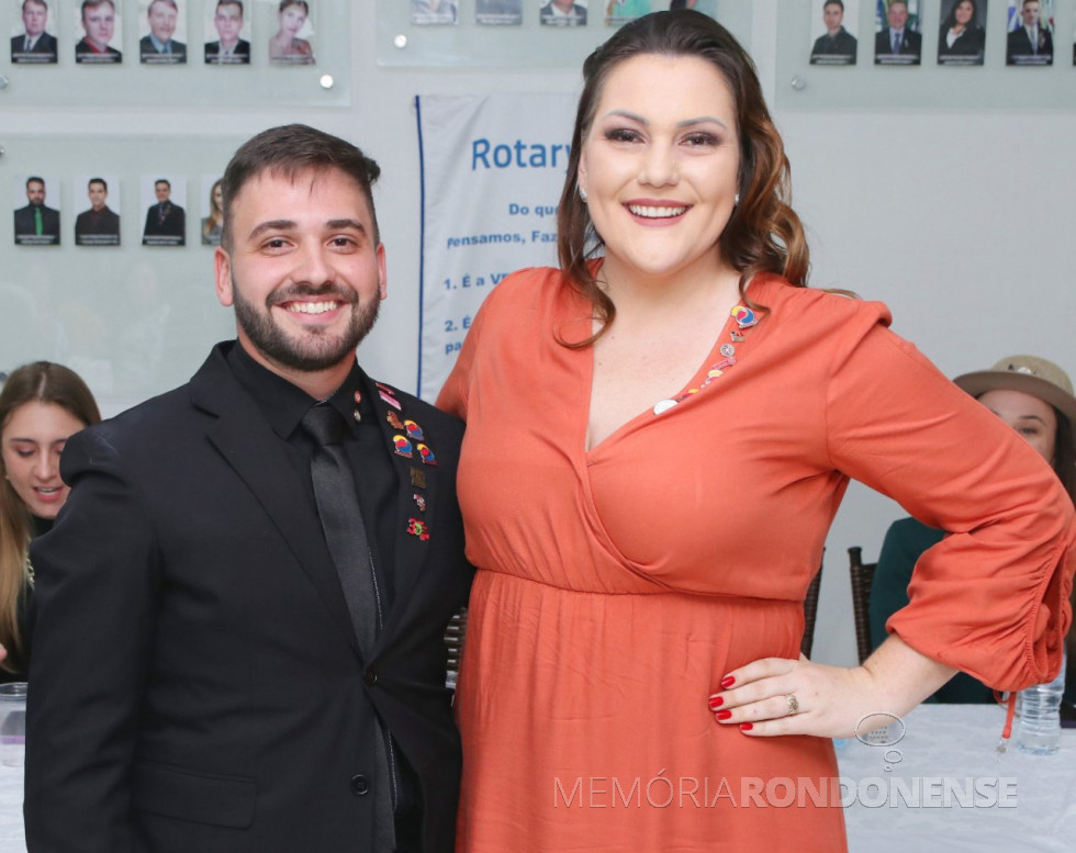 || Rondonense Isabel Luisa Adams que tomou posse na presidência do Rotaract Clube, em junho de 2023, na companhia de seu antecessor Matheus Panazzolo Rosa .
Imagem: Acervo O Presente- FOTO 39 -