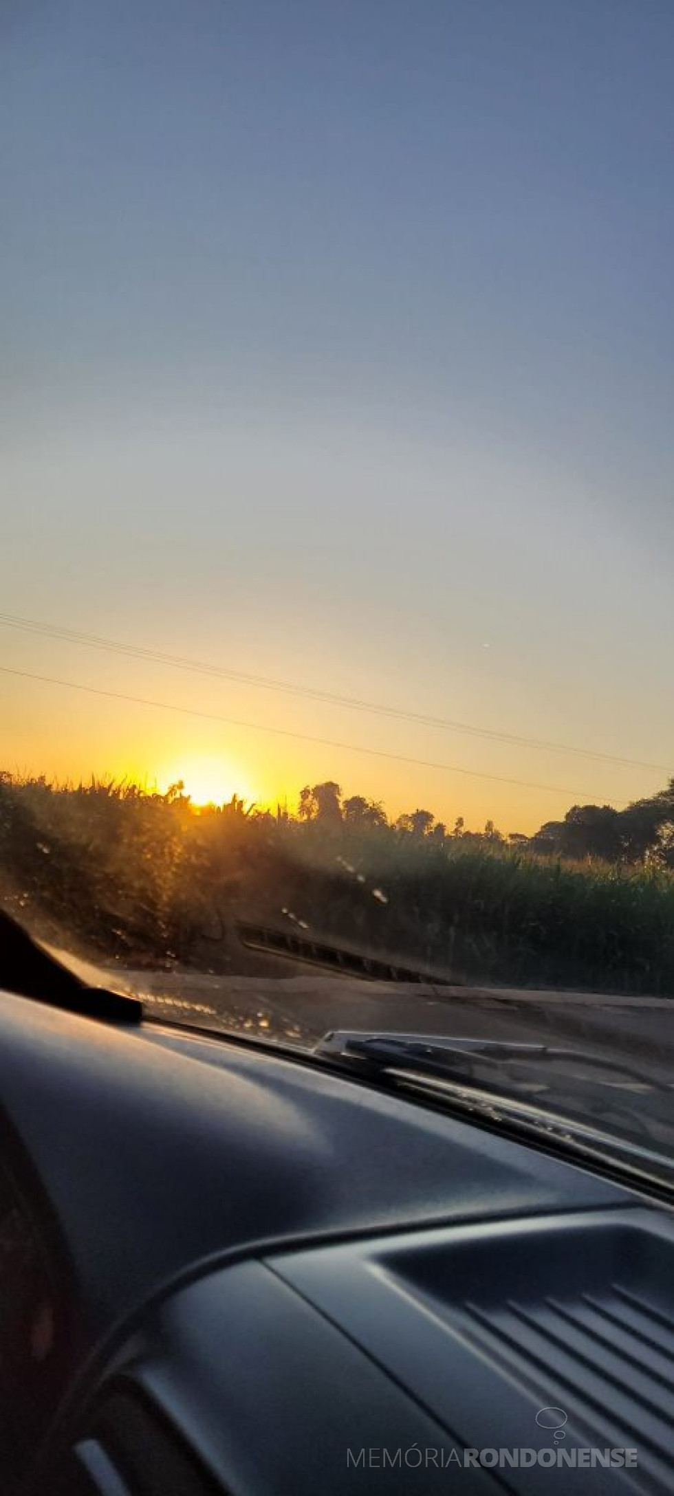 || Pôr do sol no interior do município de Marechal Cândido Rondon, em 21 de junho de 2023.
Imagem: Acervo e crédito da pioneira rondonense Ilda Bet - FOTO 16 -
