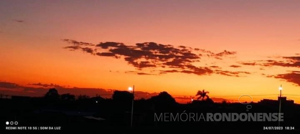 || Pôr do sol na cidade de Marechal Cândido Rondon em 24 de julho de 2023.
Imagem: Acervo e crédito do rondonense Valdemir José Sonda- FOTO 13 - 