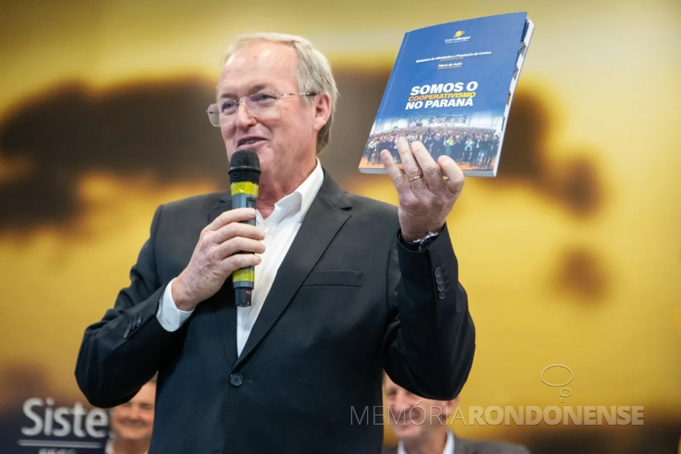 || Engenheiro agronômo José Roberto Ricken reconduzido à presidência da Ocepar, em abril de de 2023.
Imagem: Acervo Paraná Cooperativo - FOTO 20 -