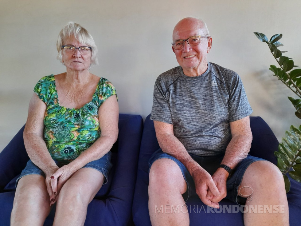 || Casal Elfrida e João Rohrer Filhoque chegou de mudança em Marechal Cândido Rondon, em fevereiro de 1966.
Imagem: Acervo Projeto Memória Rondonense - FOTO 5 -