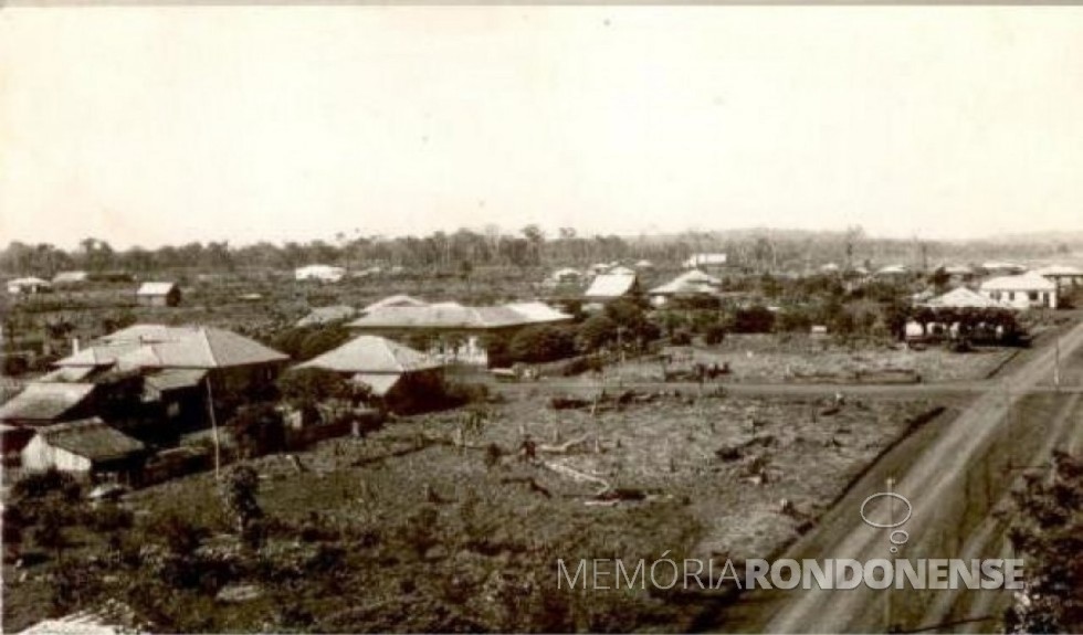|| Vista da cidade de Marechal Cândido Rondon no começo da década de 1960, quando passou a ser município emancipado de Toledo.
Imagem: Acervo Orlando Miguel Sturm e Rafael Sturm - FOTO 6 --