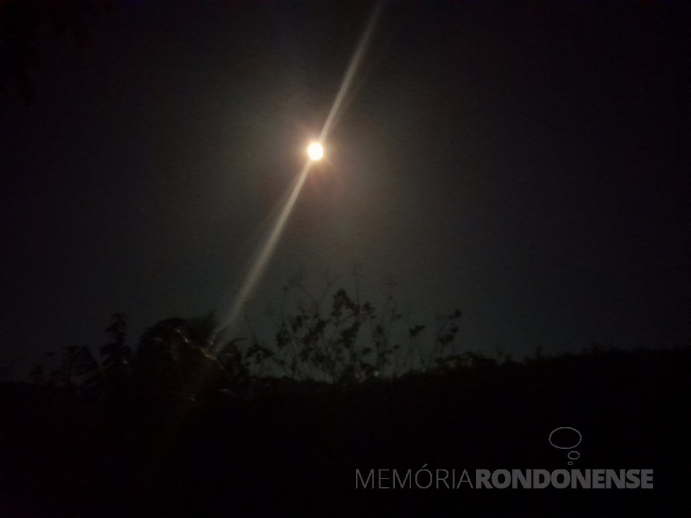 || A Lua Cheia no horizonte na madrugada de 03 de julho de 2023.
Imagem: Acervo Projeto Memória Rondonense - FOTO 19 -