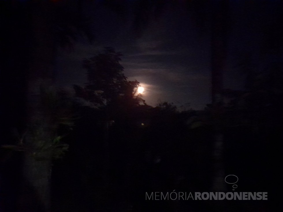 || A lua na madrugada de 02 de julho de 2023 na cidade de Marechal Cândido Rondon.
Imagem: Acervo Projeto Memória Rondonense - FOTO 32 -