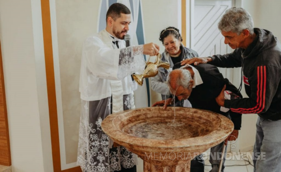 || Batismo de José Lourenço na capela são Judas Tadeu, em junho de 2023.
Imagem: Acervo e crédito: Marina Lopes/Pascom Santuário São José - FOTO 17 - 