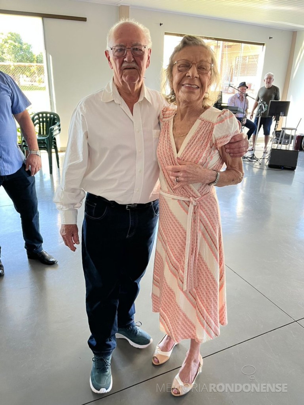 || Eugênio Roque Anschau com sua irmã Ana Neli na comemoração do aniversário dele, em junho de 2023. Ela viúva do empresario rondonense Irio Jacó Welp.
Imagem: Acervo Fábio Anschau - FOTO 22 -