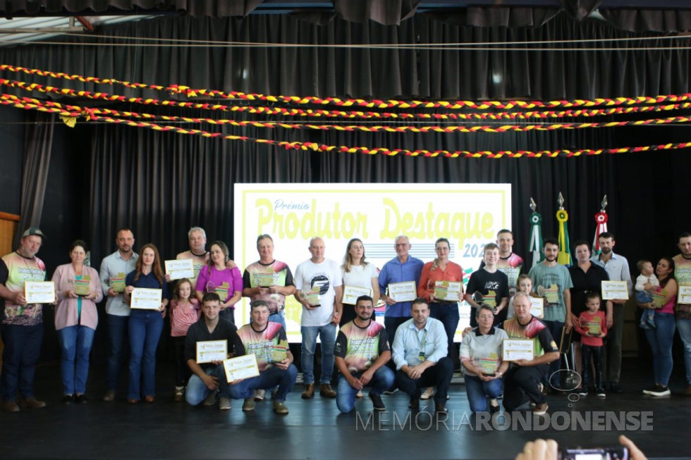 || Solenidade de entrega dos prêmios aos destaques do 32º Concurso Prêmio Produtor Destaque de Marechal Cândido Rondon, em julho de 2023.
Imagem: Acervo Copagril - FOTO 26 -