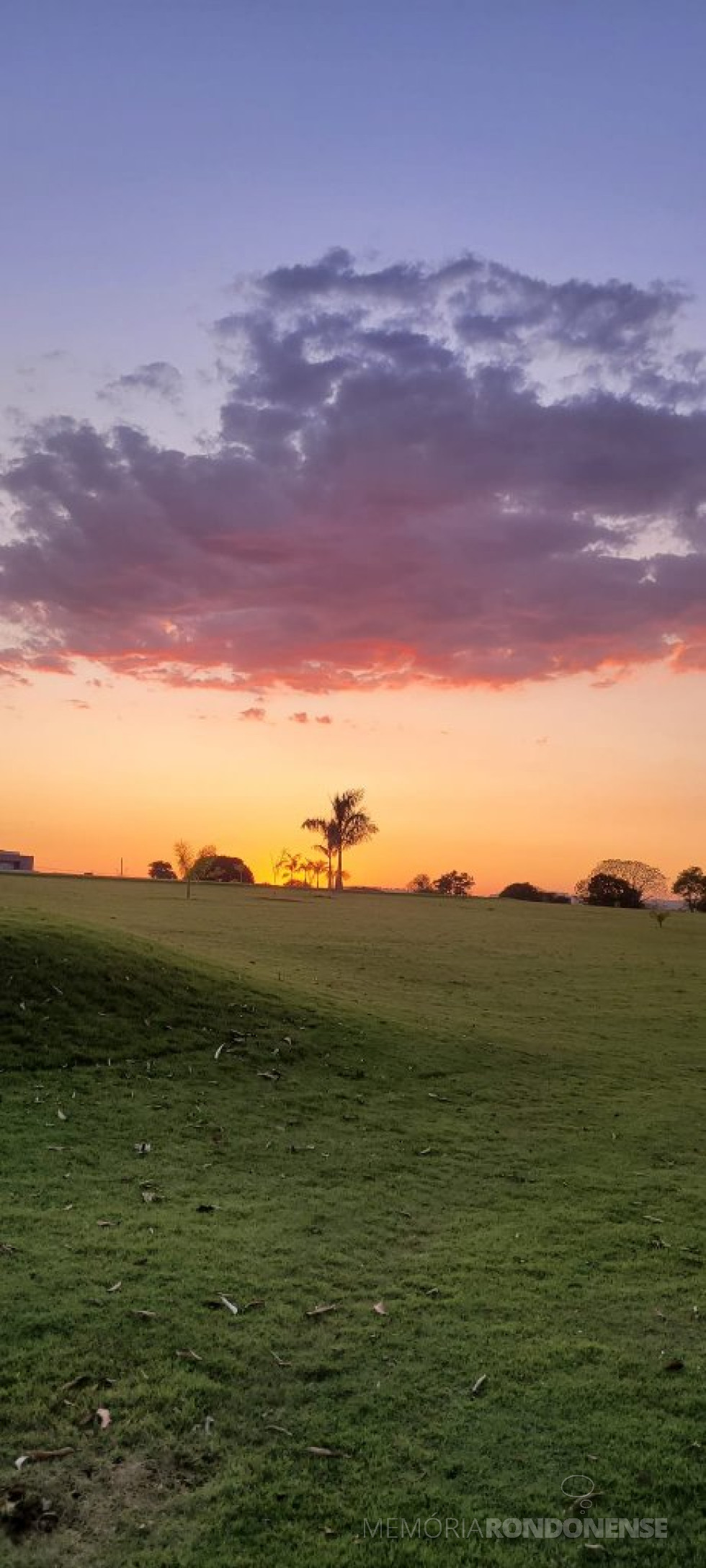 || Raiar do dia no município de Marechal Cândido Rondon em 18 de agosto de 2023, clicado pela pioneira rondonense Ilda Bet - FOTO 34 -