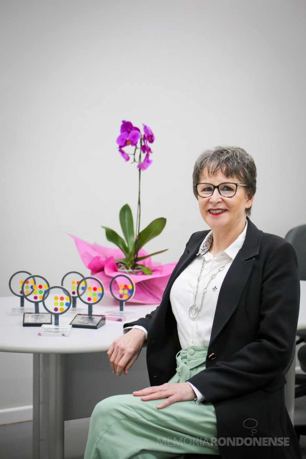 || Célia Regina Hoffmann, funcionária da Copacol, eleita entre os 16 executivos financeiros mais admirados do Brasil, em junho de 2023.
Imagem: Acervo Agronegocio - FOTO 29 -
